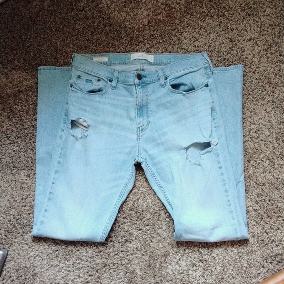 Hollister Slim straight distressed jeans - Picture 3 of 7